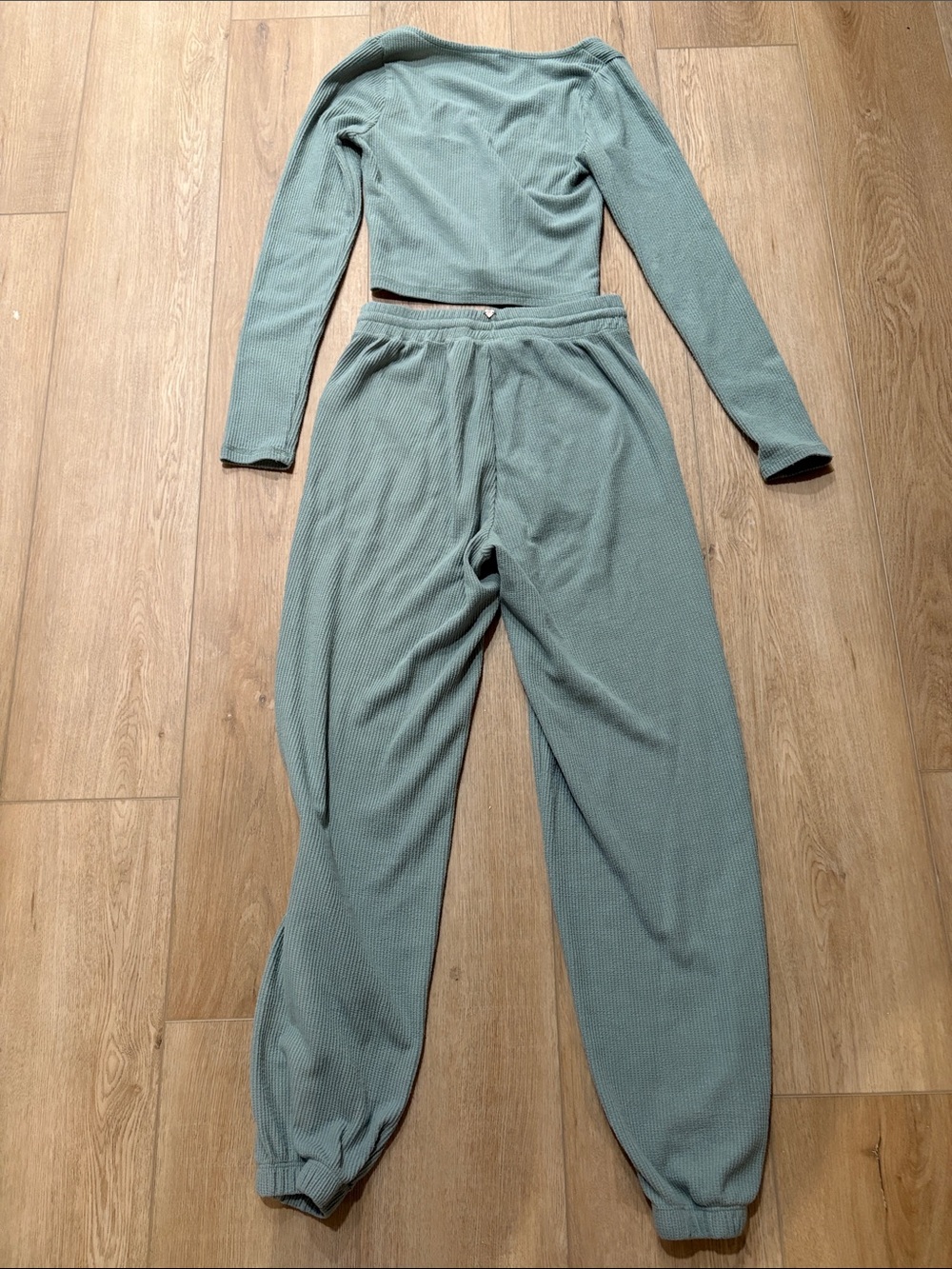La Hearts Sage Green Waffle Knit Lounge Top - Picture 3 of 3